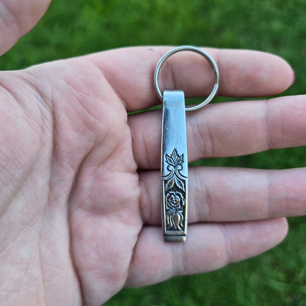 Detailed Rose Keychain