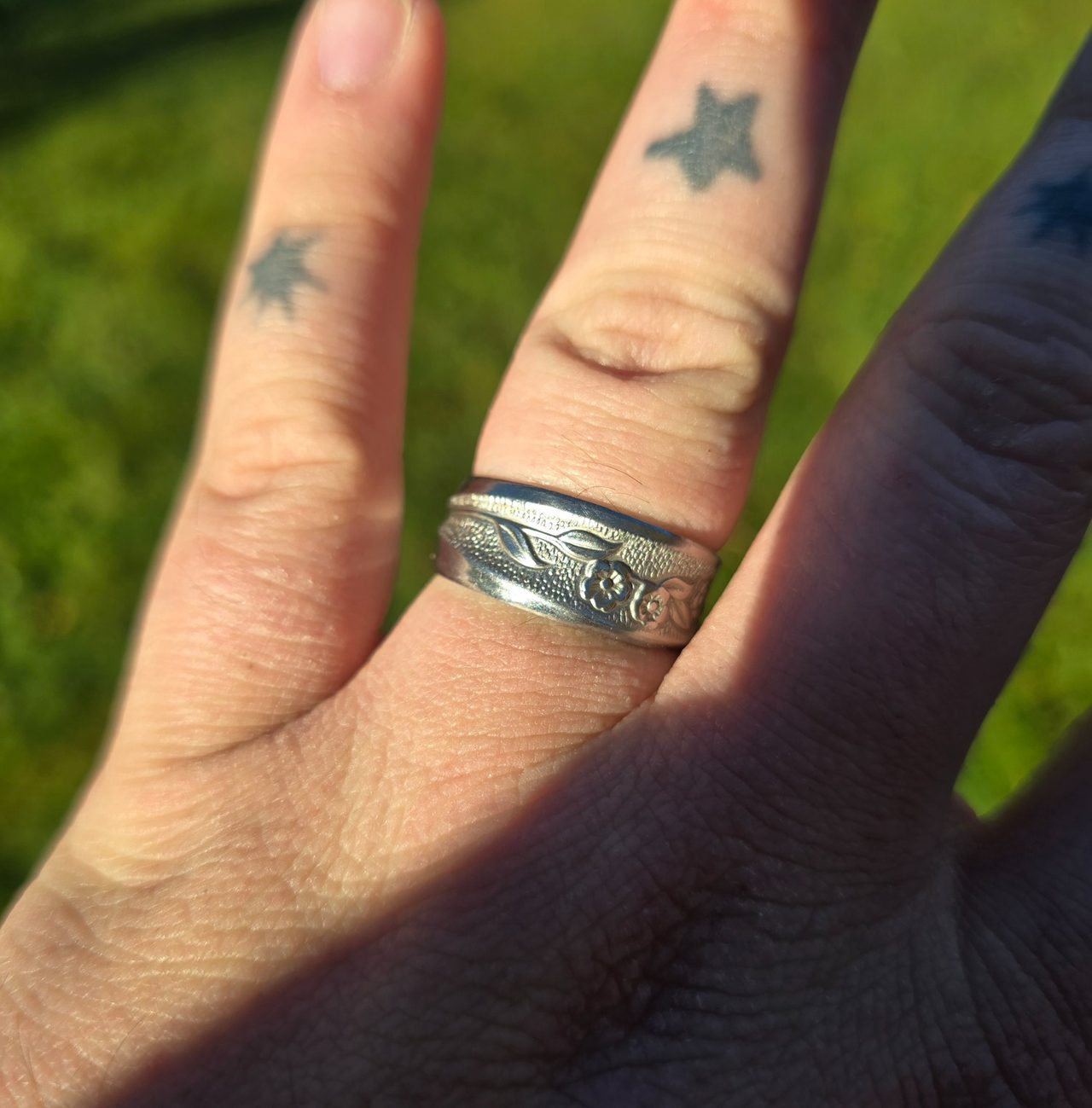 Floral and leaf band